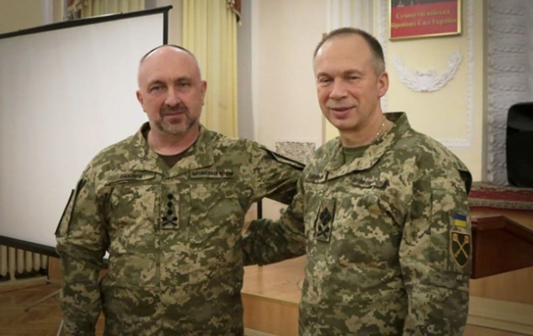 Сирський представив особовому складу нового командувача Сухопутних військ